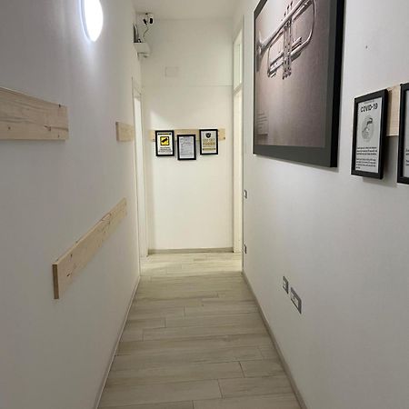 Low Cost فيرّارا المظهر الخارجي الصورة